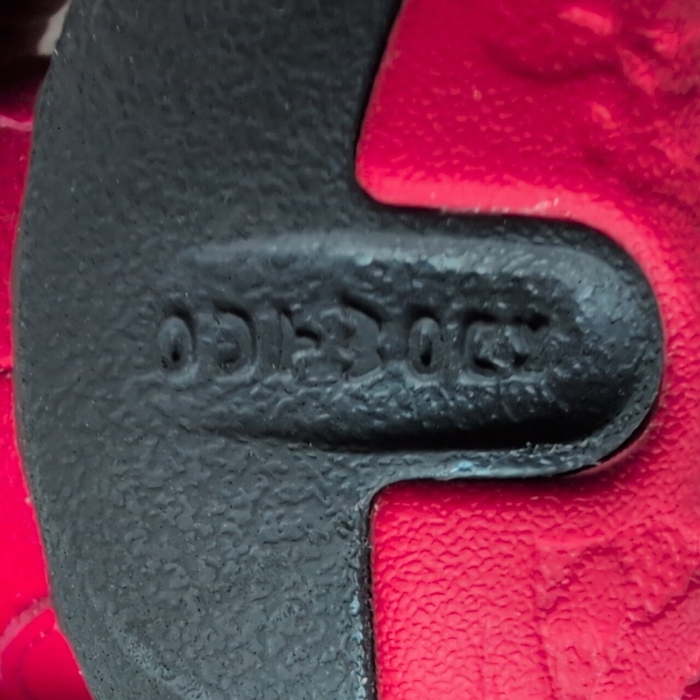 Under Armour Youth Basketball Shoes - Picture 9 of 11